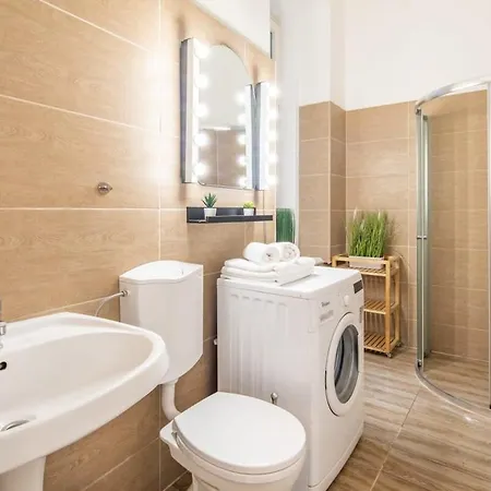 Full Comfort, 4 Bedrooms In The Heart Of The Apartment