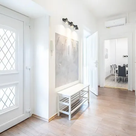 Full Comfort, 4 Bedrooms In The Heart Of The Apartment *