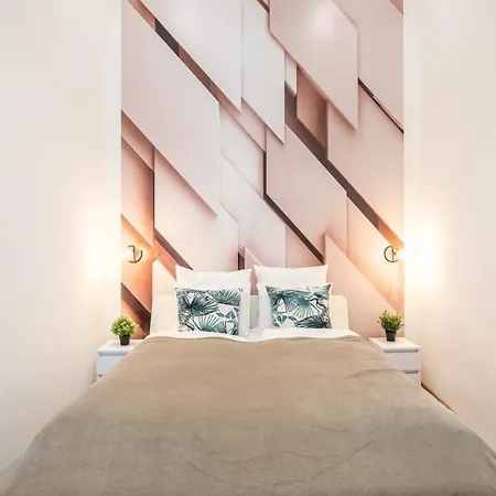 Full Comfort, 4 Bedrooms In The Heart Of The * Budapest